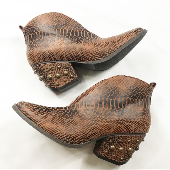 Coconuts by Matisse Roper Bootie - Picture 3 of 8